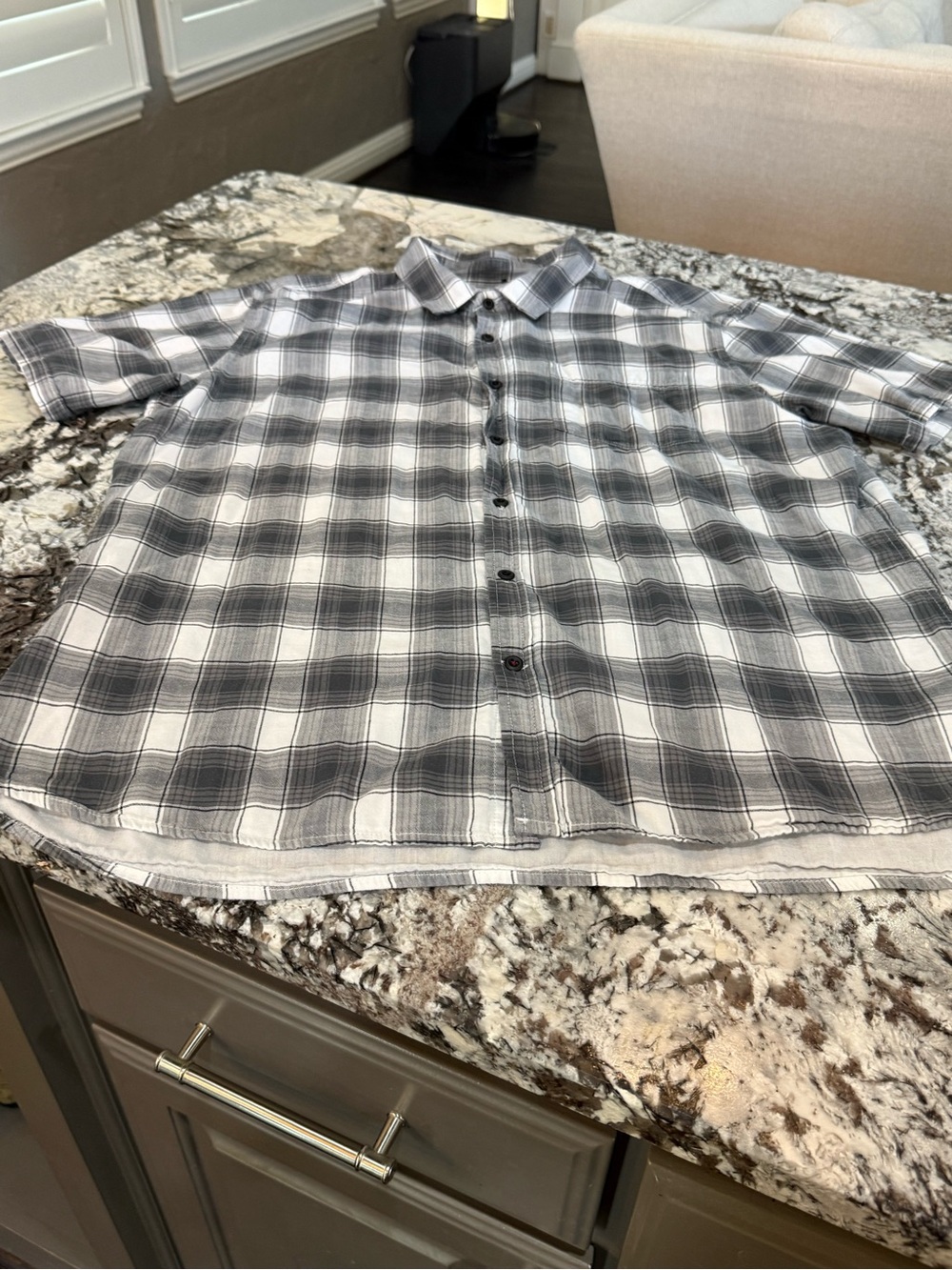 Hurley Men’s Plaid Button-Down Shirt – XL